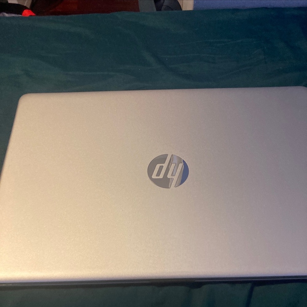 Hp 15-gw0123od Amd ryzen 3 3250U 16gb of ram 1tb of hdd storage windows 11 home